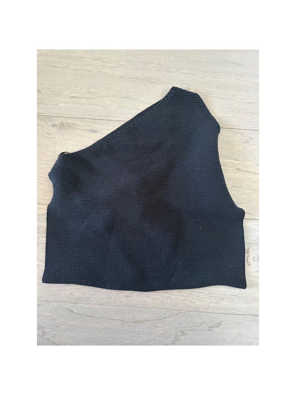 Forever 21 Black One Shoulder Tank Top Small